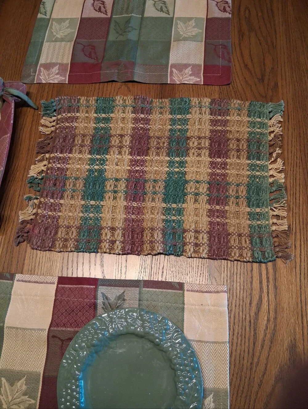 Autumn themed tabletop in earthly burgundy and greens -10 pc.‎ set